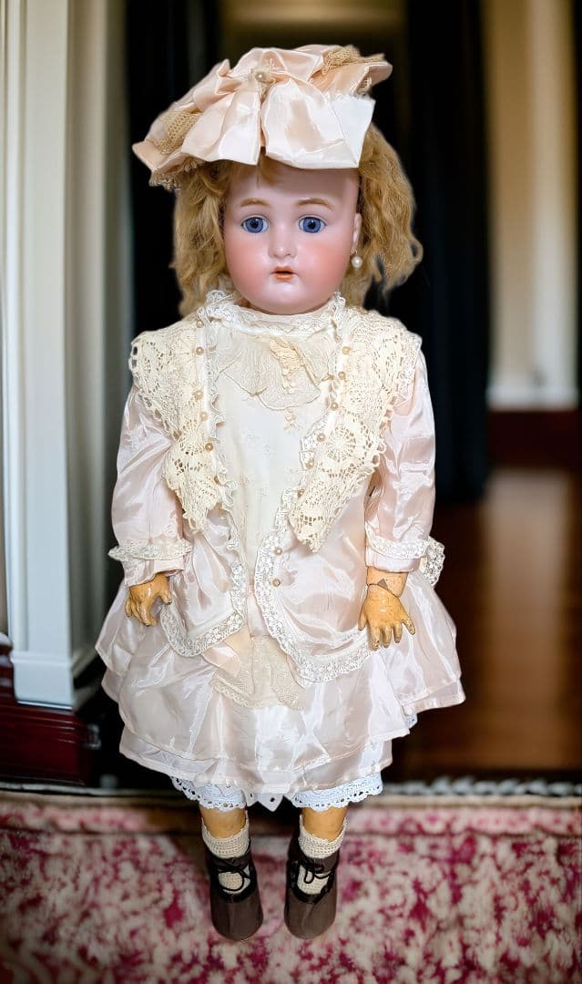 アンティーク ビスクドール S&H K*R 大きな子*** - メルカリ