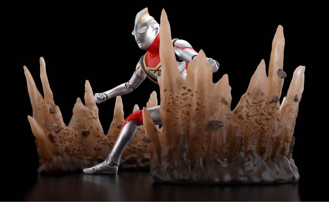 S.H.Figuarts 真骨彫製法 ウルトラマンガイア & エフェクトパーツ