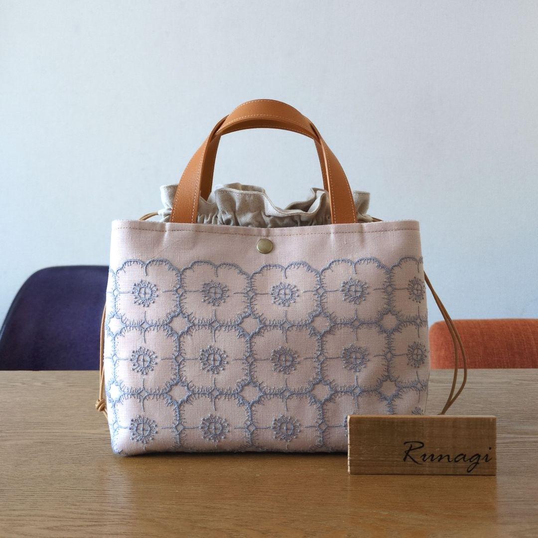 1532】あおりポケットの巾着バッグ＊ミナペルホネンの通販はau PAY