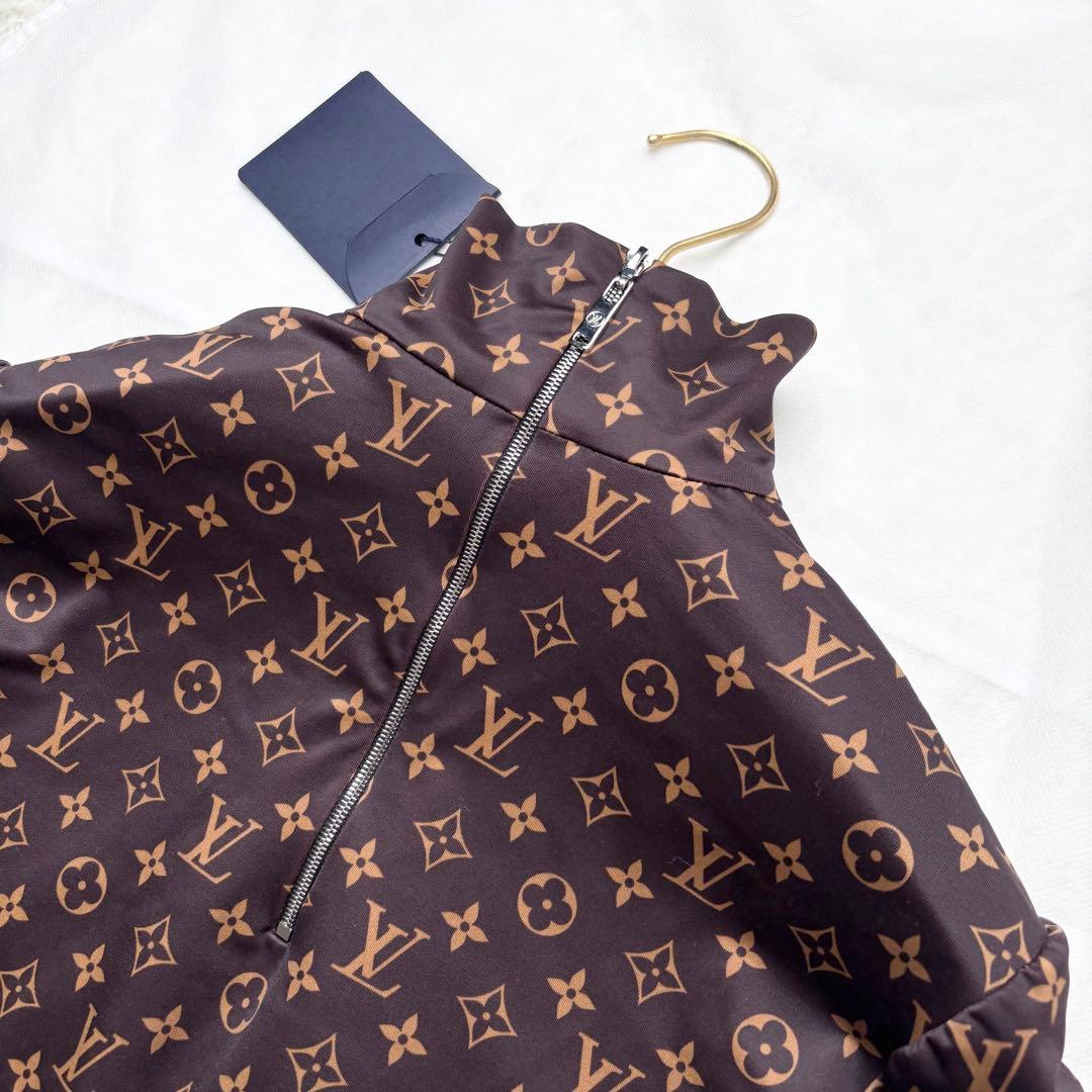 ルイヴィトン タグ付き新品未使用 モノグラム総柄ブラウス バック