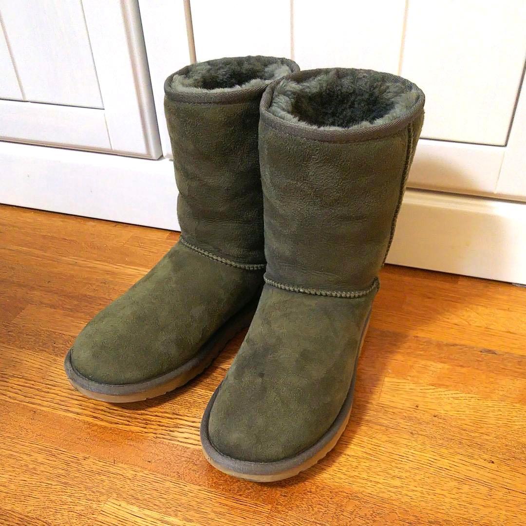 UGG アグ ムートンブーツ 緑 モスグリーン - メルカリ