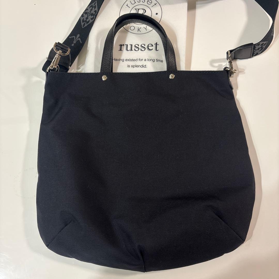 ほぼ未使用ラシット今期A4入るコーデュラナイロン刺繍2wayバッグ