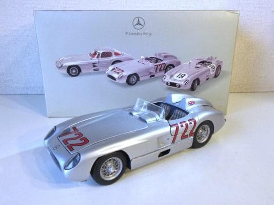 特価 MINICHAMPS 1/24 メルセデスベンツ 300SLR #722
