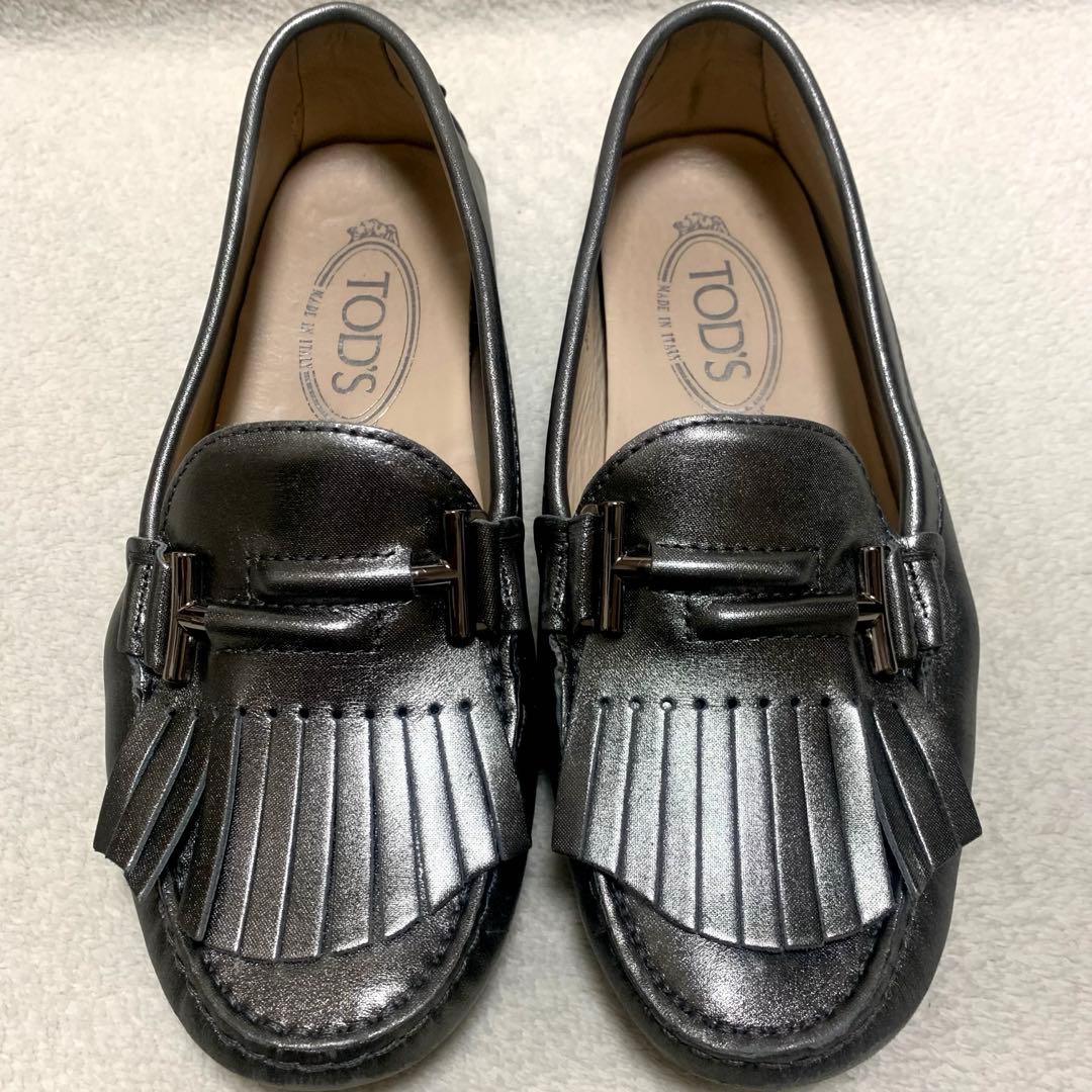 さ*ん様 【TOD'S 】トッズ フリンジ ドライビングシューズ ローファー