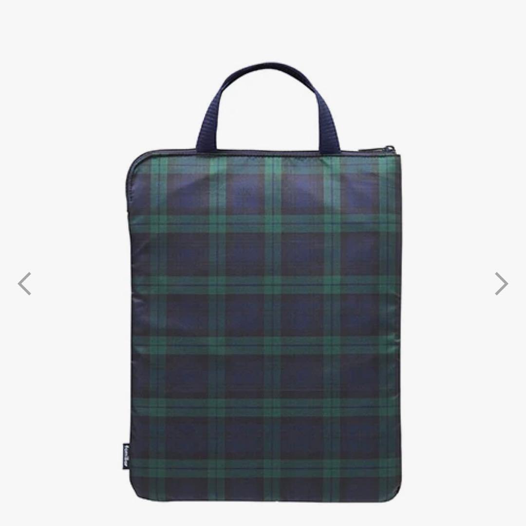 ファミリア タブレットケース パソコンケース - メルカリ