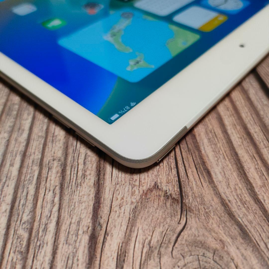 iPad 第8世代 32GB SIMフリー バッテリー96% 新品近い - メルカリ