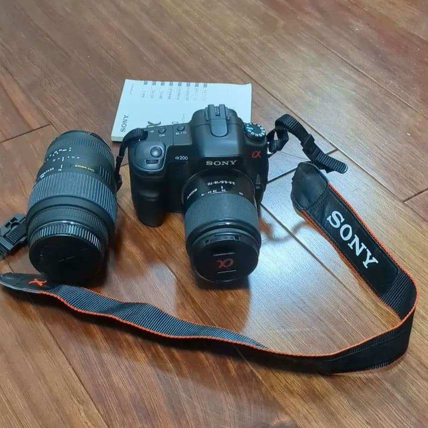 SONY α200 デジタル一眼レフカメラ sigma 70-300レンズ付属 camerart-shop_sony-a100-75-300r-b
