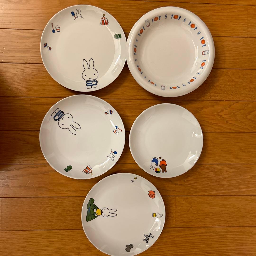 ローソン ミッフィーのお皿6点セット - メルカリ