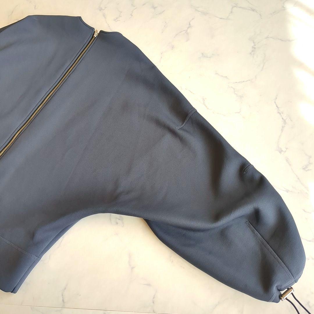 近年✨️Ujoh ウジョー バックジップ プルオーバー バルーンスリーブ