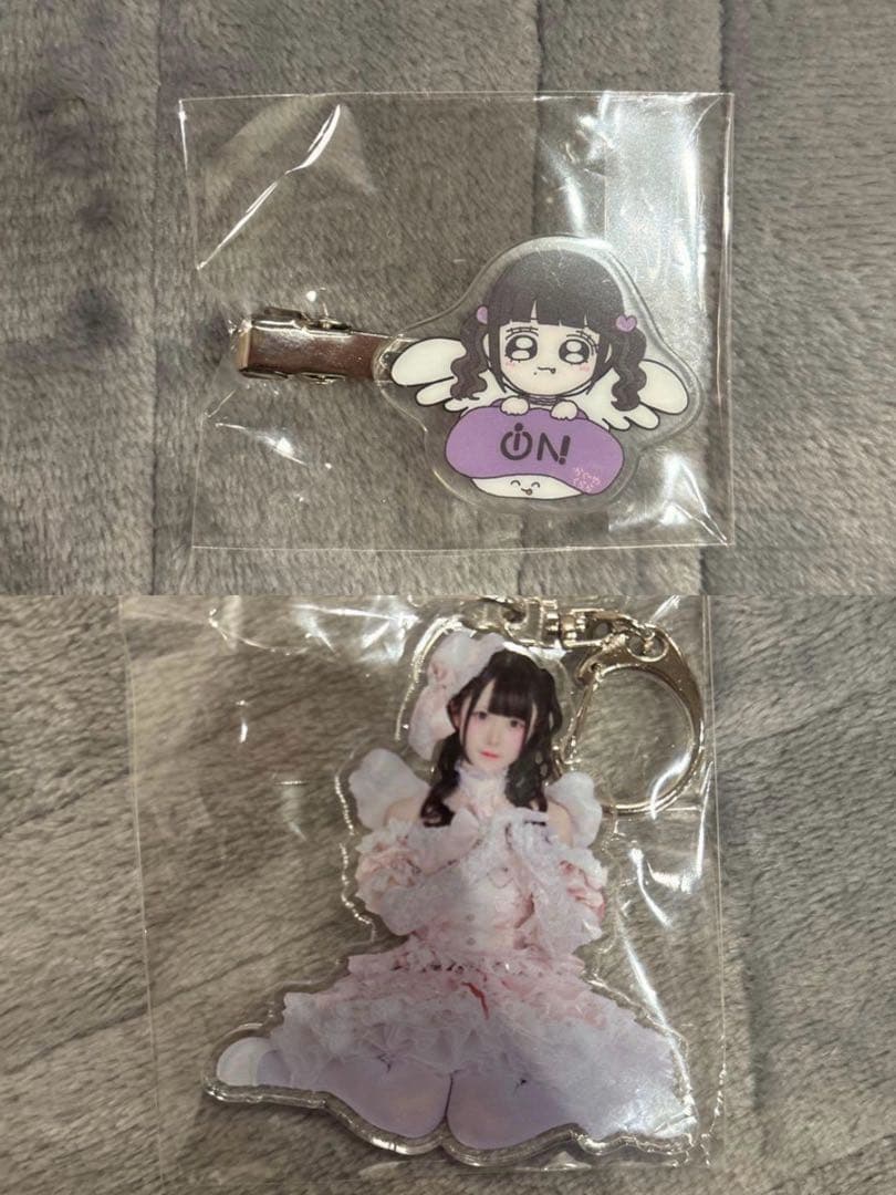 iON! 実写2連アクキー 伽久耶くらら ガラポン くじ iON! ガラポン C賞 実写2連アクキー - メルカリ