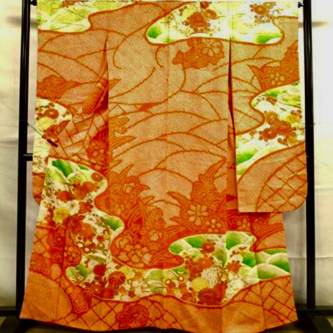 豪華振袖 駒刺繍 絞り 草花紋 正絹 逸品 - メルカリ