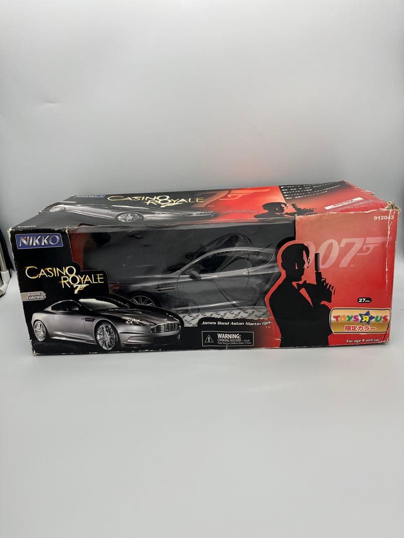 007 カジノロワイヤル アストンマーチンDBS 1/12 ラジコン 限定カラー