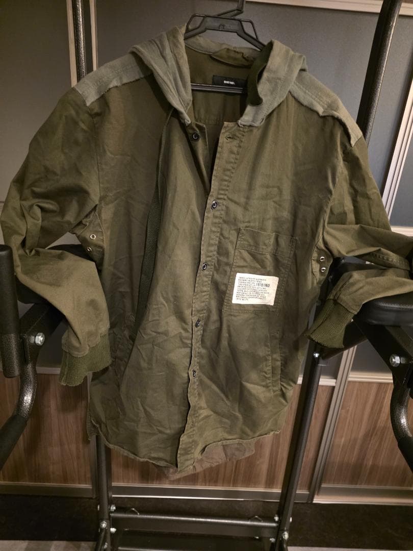 DIESEL ディーゼル ミリタリージャケット フード付き カーキ Mサイズ