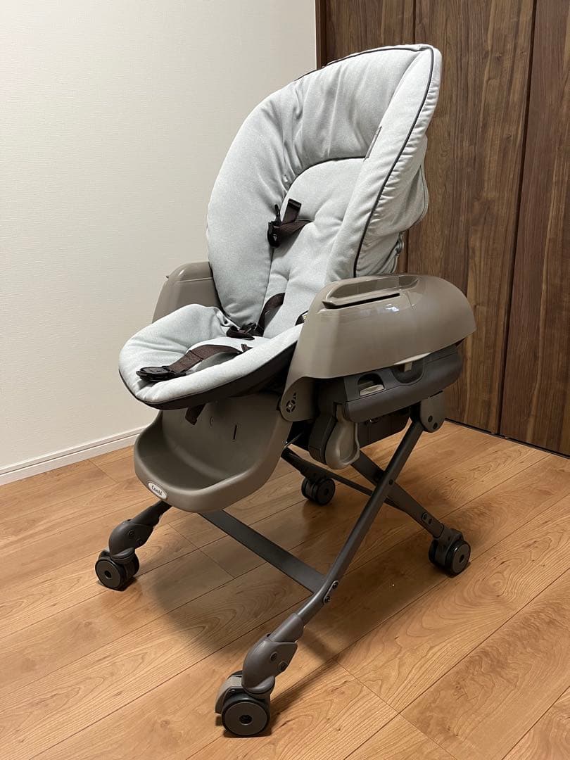 コンビ 美品 電動 ハイローチェア ネムリラ AUTO SWING グレー 今なら本州往復送料無料】ネムリラ AUTO SWING LM ミントグレー コンビ