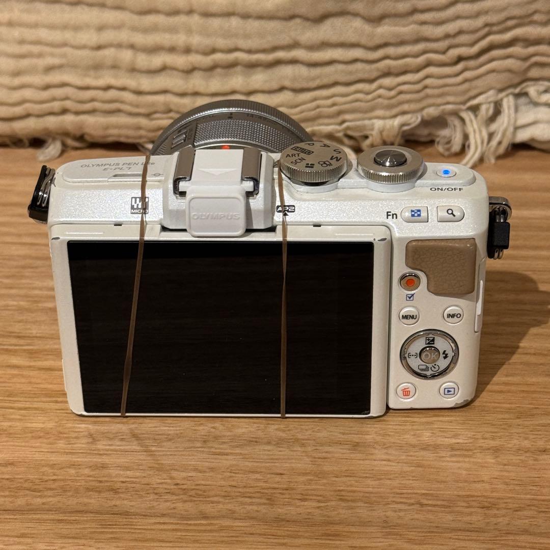 OLYMPUS PEN E-PL7 ホワイト 本体 ジャンク - メルカリ