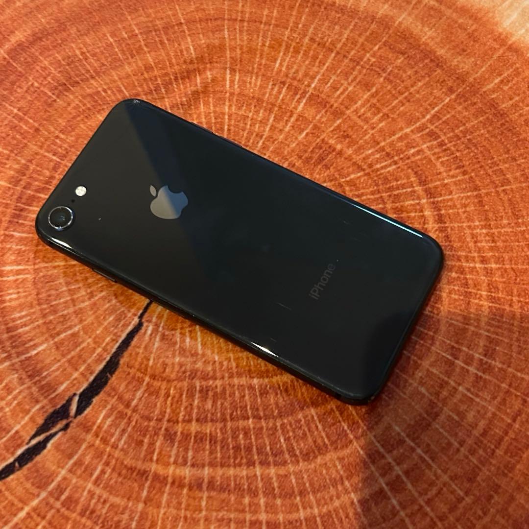【動作品】iphone8 64G sim動作品