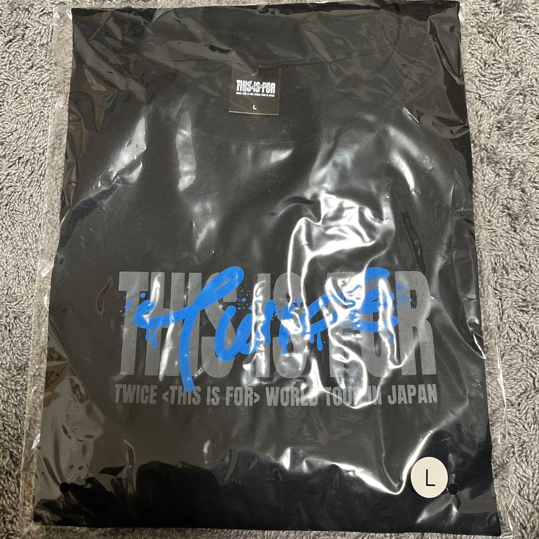 TWICE THIS IS FOR WORLDTOUR Tシャツ　ツウィLサイズ T-SHIRT〈BLACK〉【L】/ TZUYU / TWICE『THIS IS FOR』 – JYP JAPAN