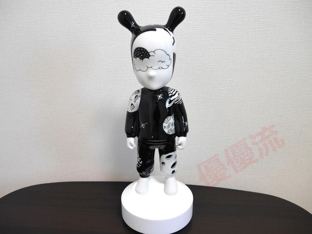 工芸品 01007752 LLADRO The Guest by Henn Kim The Guest by Henn Kim-小- | リヤドロ公式オンライン
