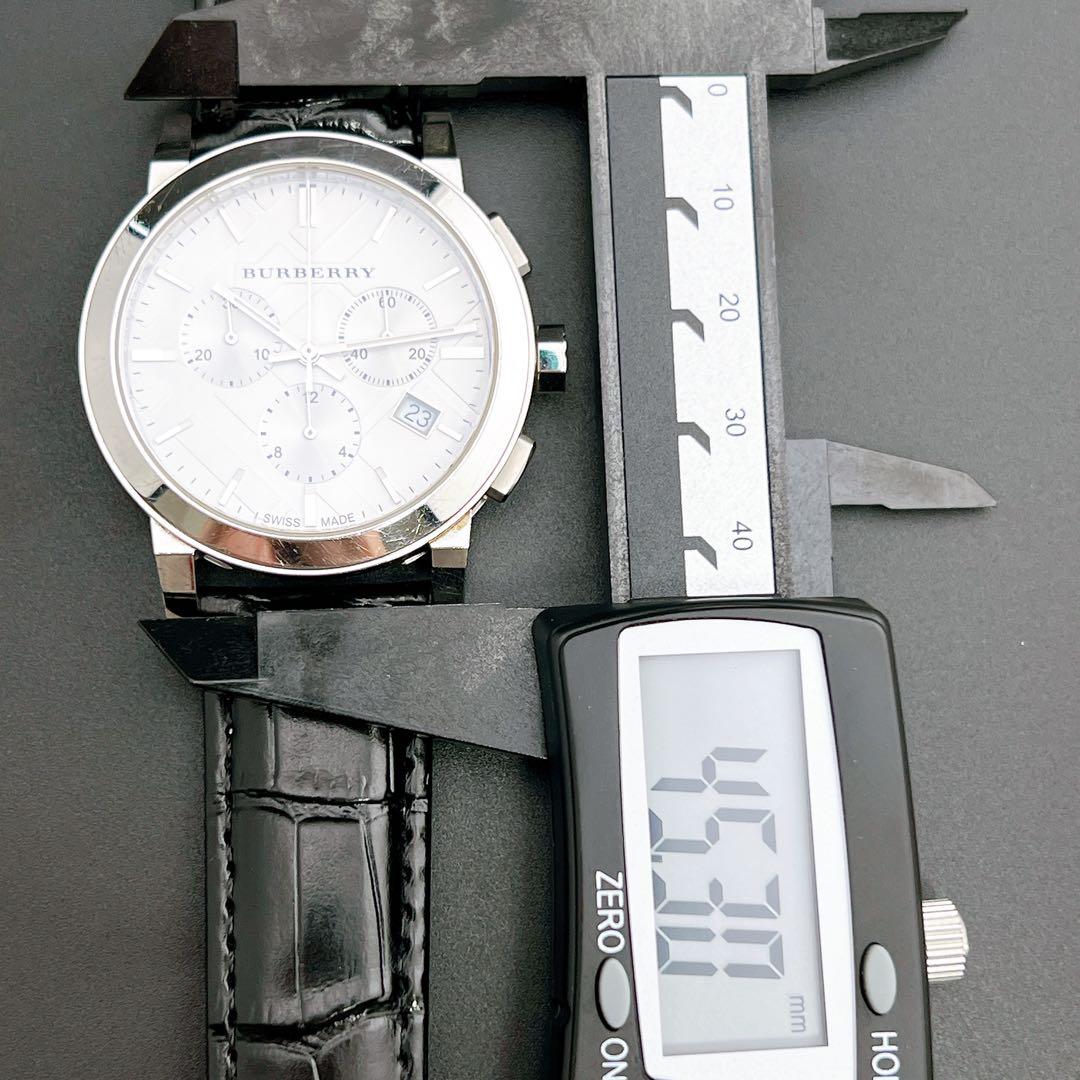 稼働品】バーバリー クロノグラフ ノバチェック クォーツ メンズ腕時計