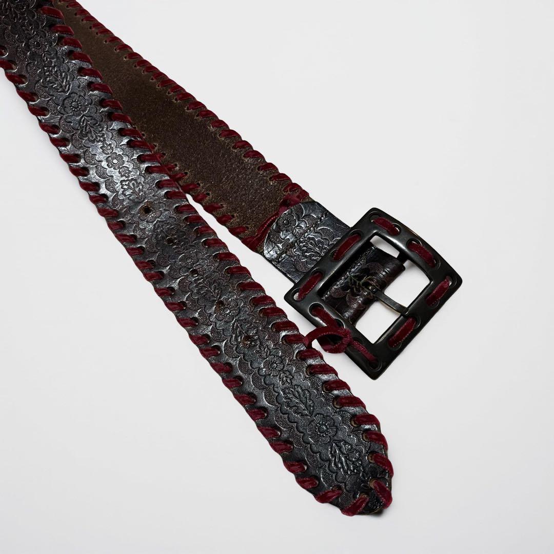 DSQUARED2 レザーベルト 花柄 型押し 赤レース装飾