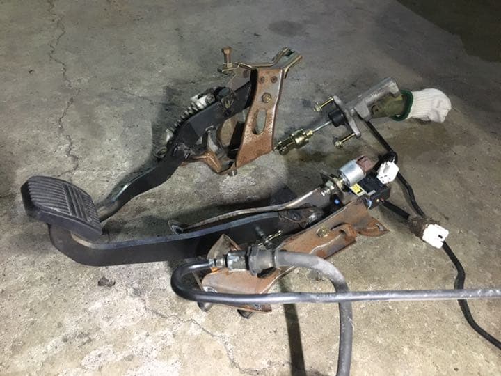 ソアラ JZZ30 MT クラッチ ブレーキ ペダルセット マスターシリンダー