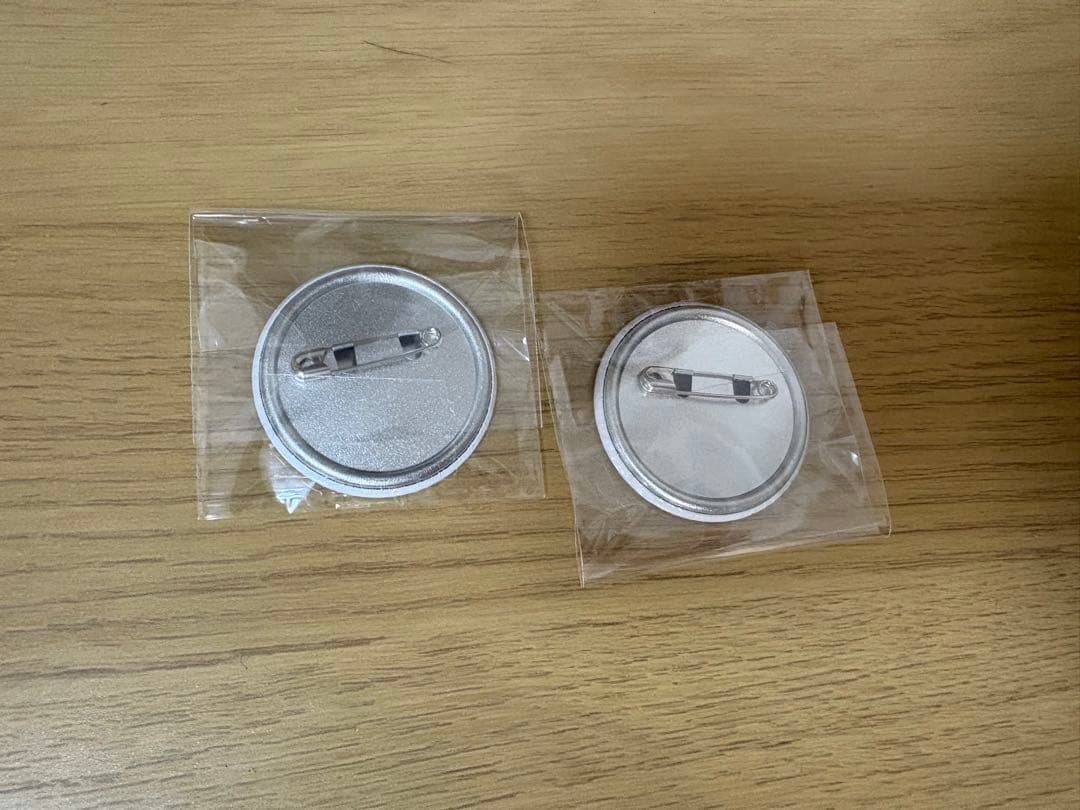 CLANNAD 坂上智代 藤林杏 缶バッジセット - メルカリ