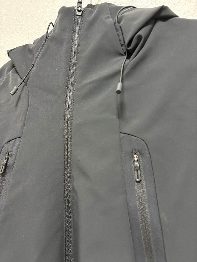 DESCENTE ALLTERRAIN ソフトシェルジャケット “CREAS”