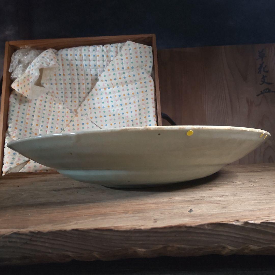 初期伊万里～淡青磁草花文様尺越大皿 - メルカリ