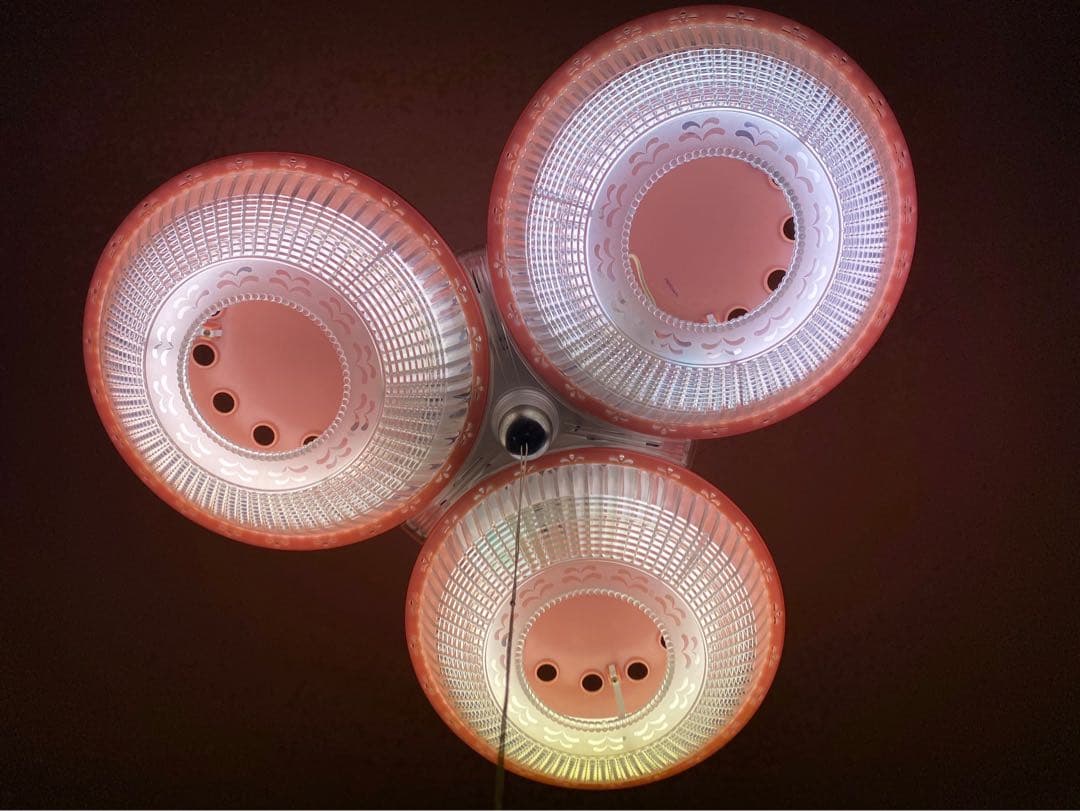 ピンク 3灯 天井照明 昭和レトロ 当時物 レトロポップ インテリア