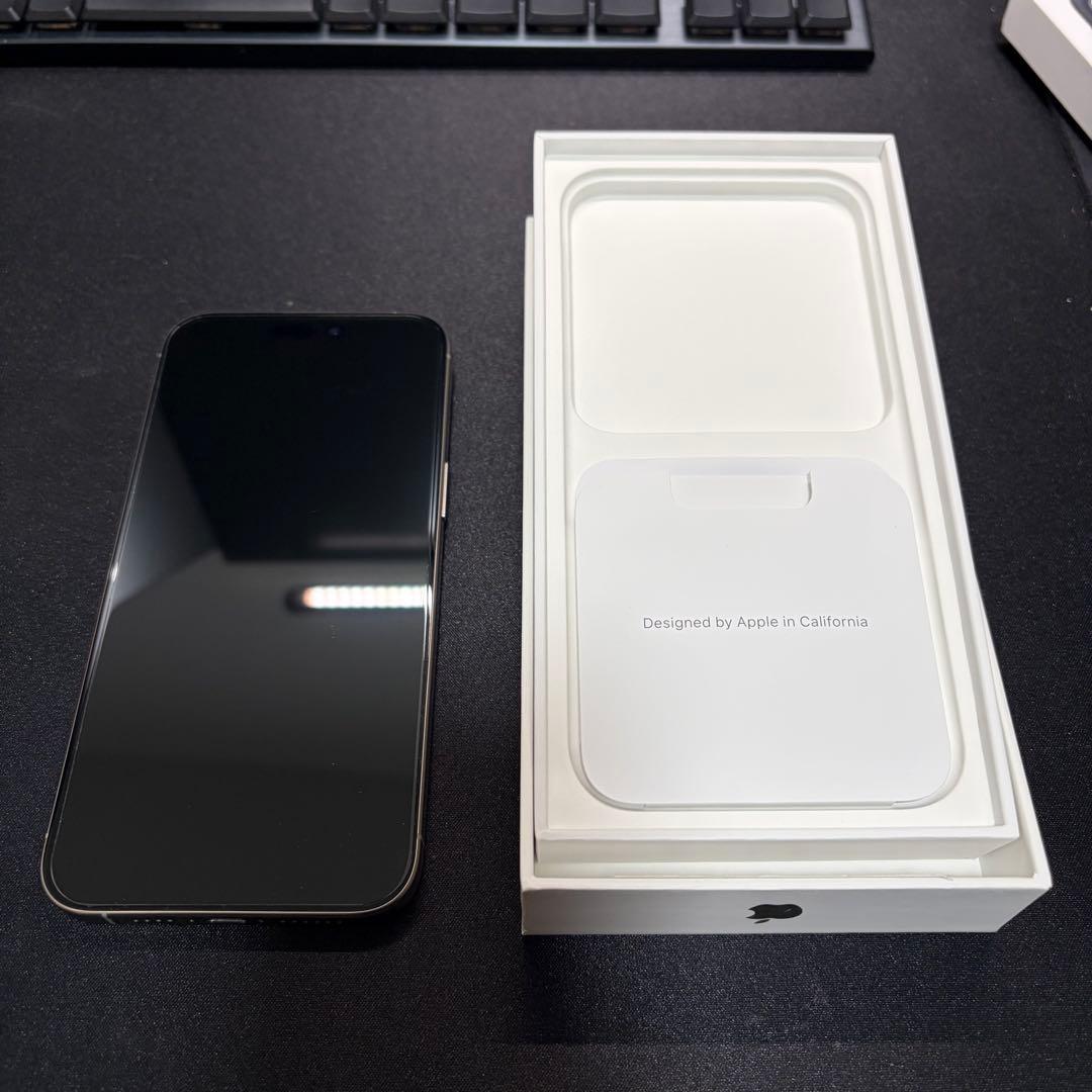 iPhone 15 pro max 256GB ナチュラルチタニウム 純正ケース - メルカリ