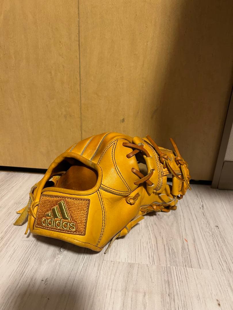 軟式用グローブ✨アディダスプロフェッショナル✨BID48✨内野 クリーニング済み 】 アディダス 軟式グローブ / 内野手用 型付け済み