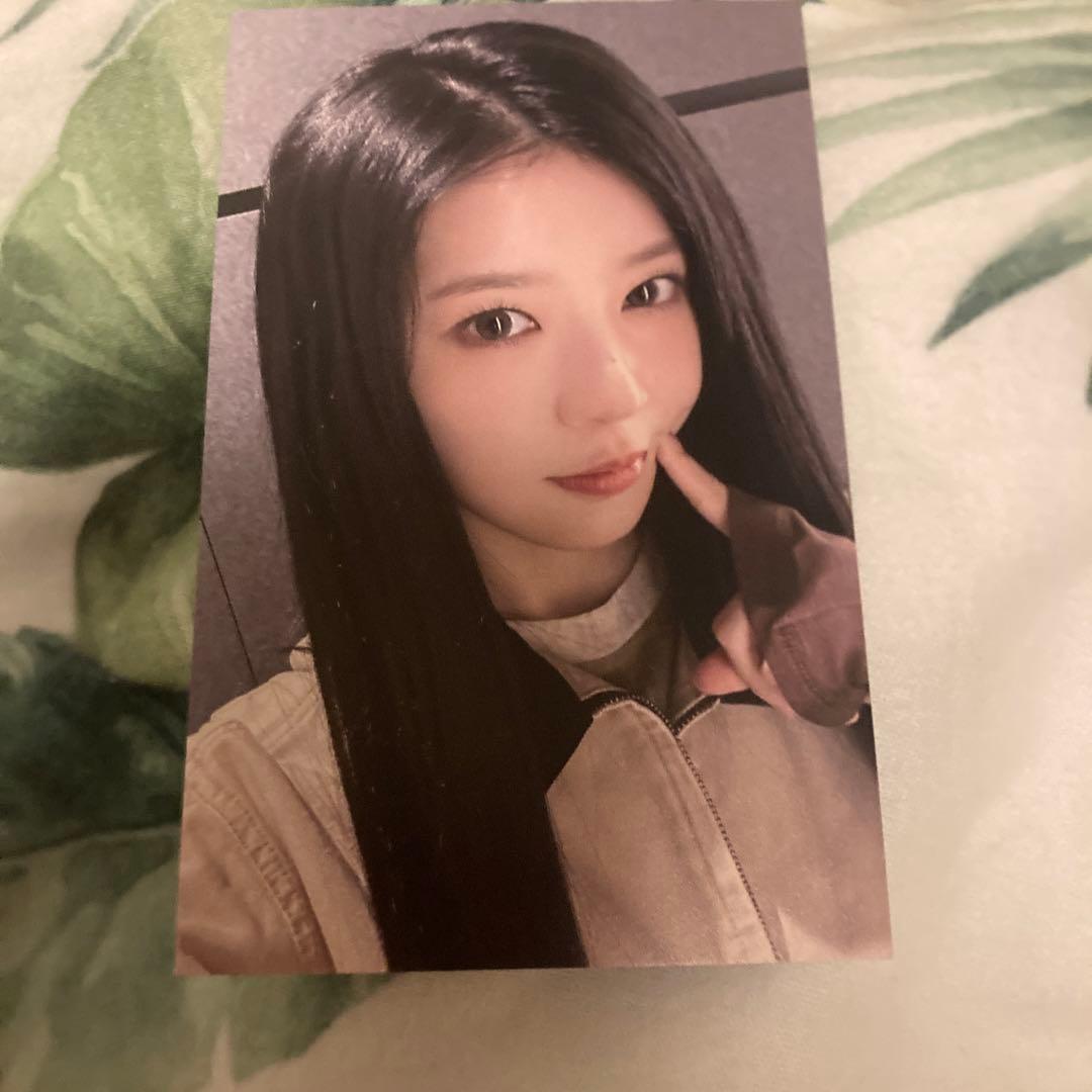 ILLIT アイリット トレカ モカ moka - メルカリ