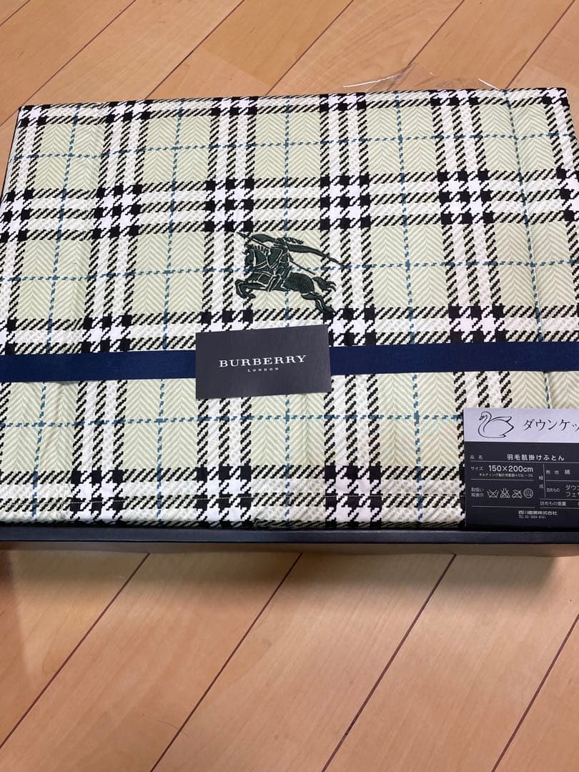 BURBERRYダウンケット 150x200cm 羽毛肌掛け布団グリーンチェック Burberrys バーバリー 羽毛肌掛けふとん 150x200cm 未使用 Burberrys