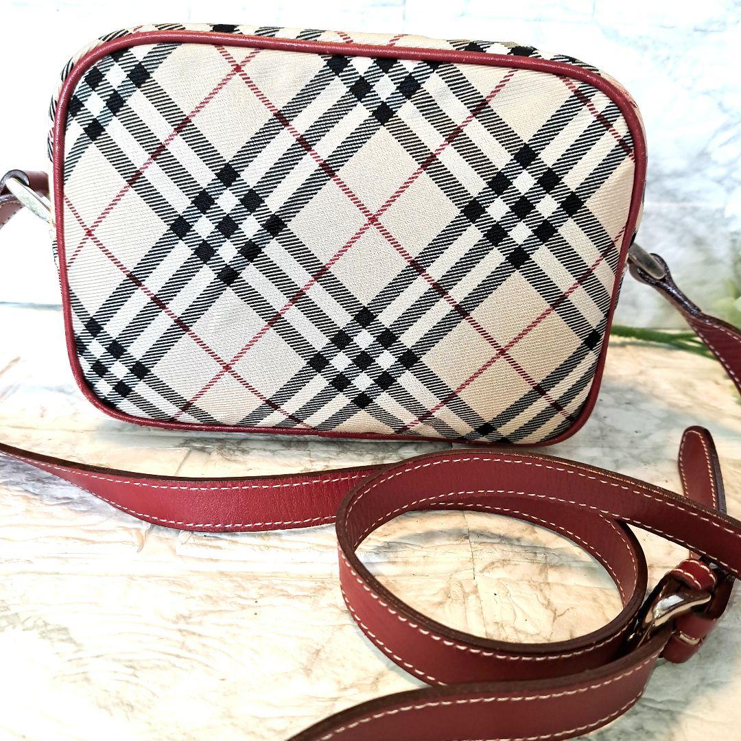 ✨️超美品✨️BURBERRY バーバリーショルダーバッグ ノバチェック 赤