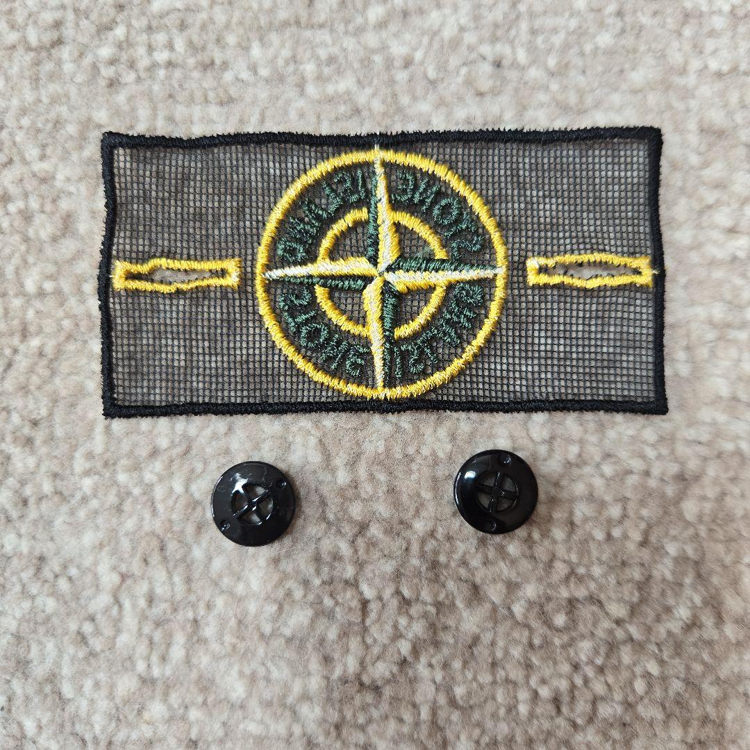 希少品【STONE ISLAND/ストーンアイランド】ワッペン（ボタン付き