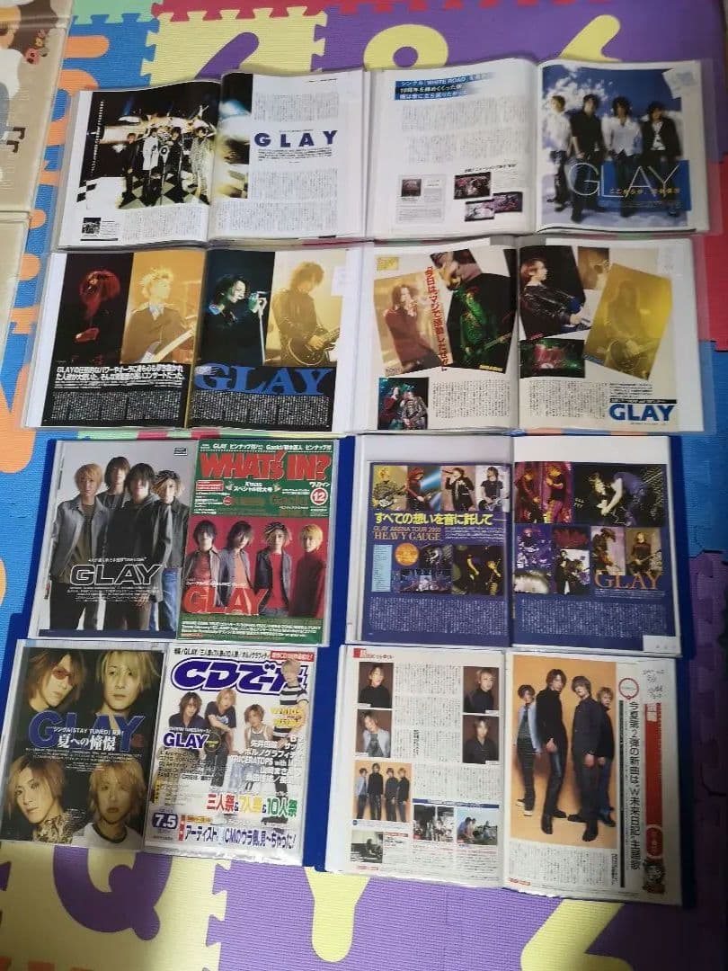 GLAY(1冊200円計算)207冊分　939ページ　切り抜きしファイリング済み