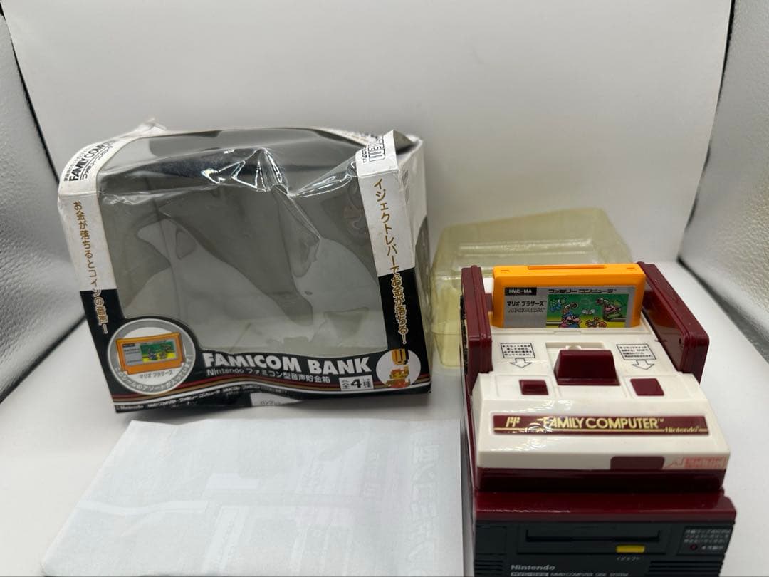 新品未使用 Nintendo ファミコン型 音声 貯金箱 マリオ - メルカリ