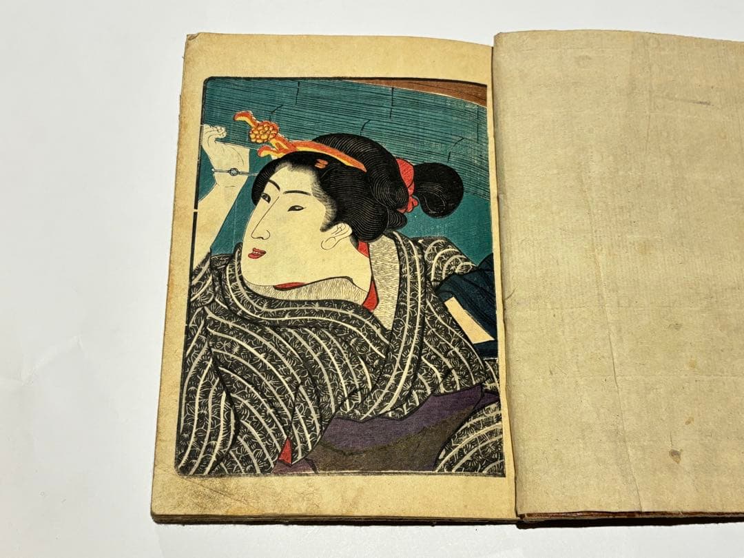 歌川国芳画「吾妻文庫」彩色木版刷り 2冊|浮世絵 艶本 春画 和本 江戸