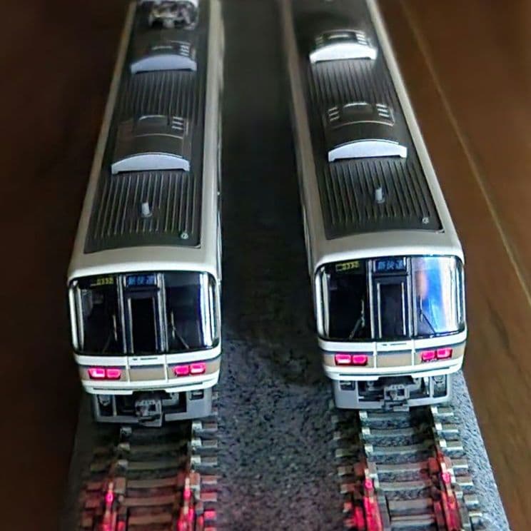 KATO 221系電車 10両セット(10-170基本セット+増結) JR西日本