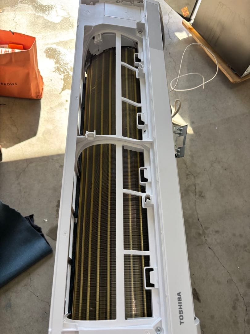 東芝ルームエアコン 2.2kw 6畳〜8畳向け 極美品 2024年製