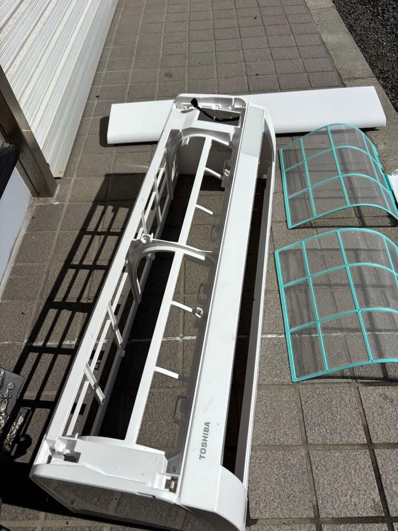 東芝ルームエアコン 2.2kw 6畳〜8畳向け 極美品 2024年製