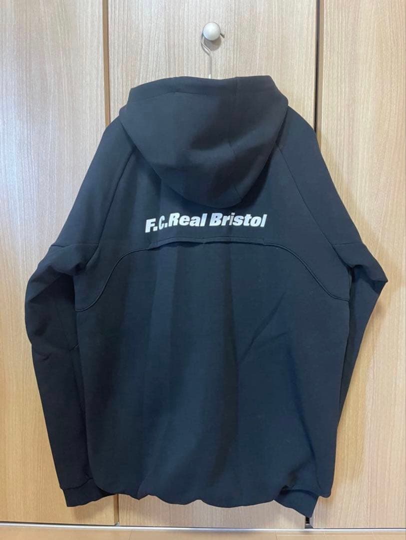F.C.Real Bristol ベンチレーションフーディーパーカー　最安