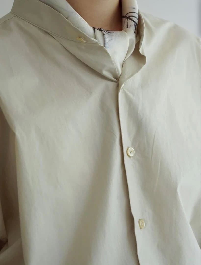 Yoli | Band collar shirt - Beige size3 - メルカリ