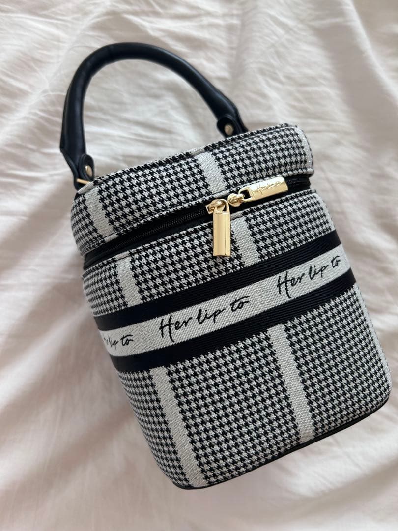 Herlipto Jacquard Vanity Bag silver バニティ - メルカリ