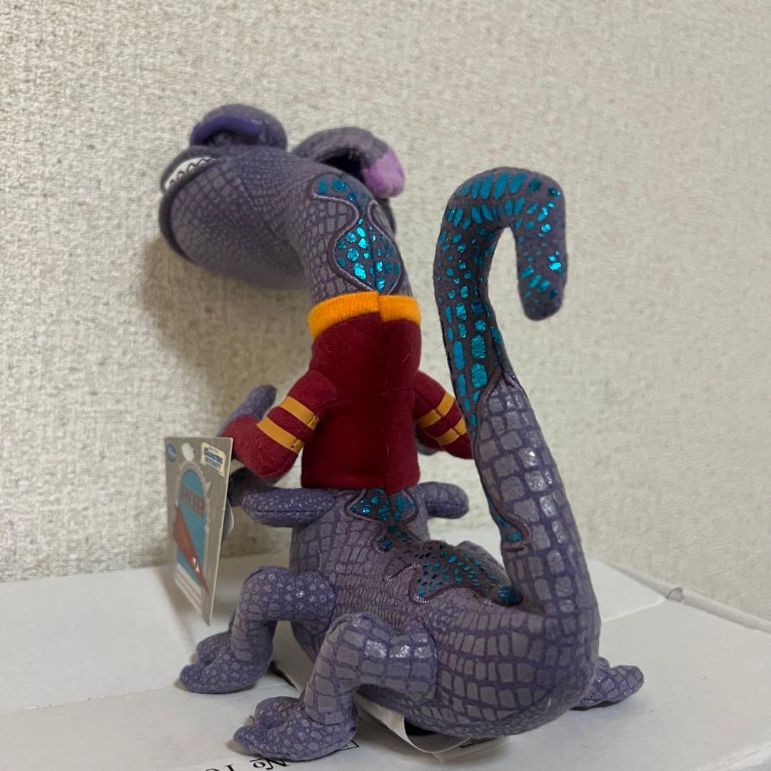 モンスターズ・ユニバーシティ ランドール ぬいぐるみ - メルカリ