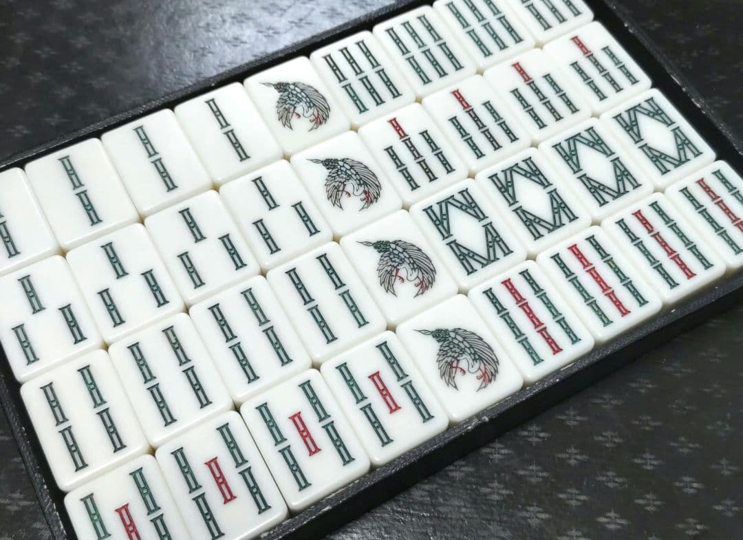 ☆背黒☆雀鬼☆（希少カラー・激レア）麻雀牌の通販はau PAY