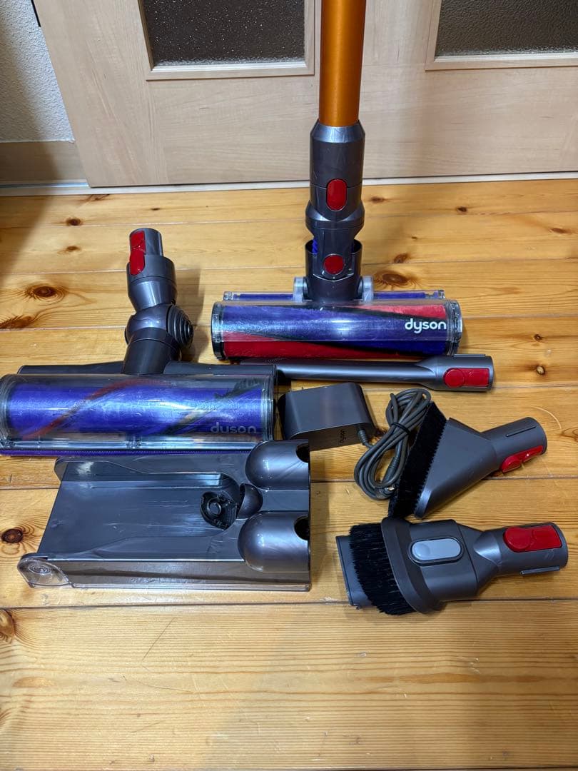 ダイソン Dyson V10（SV12） 動作確認品 - メルカリ