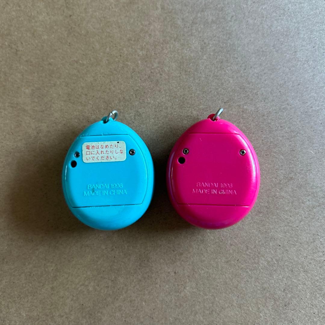 初代 たまごっち ホワイトxブルーロゴ 未使用 おまけ付き（中古