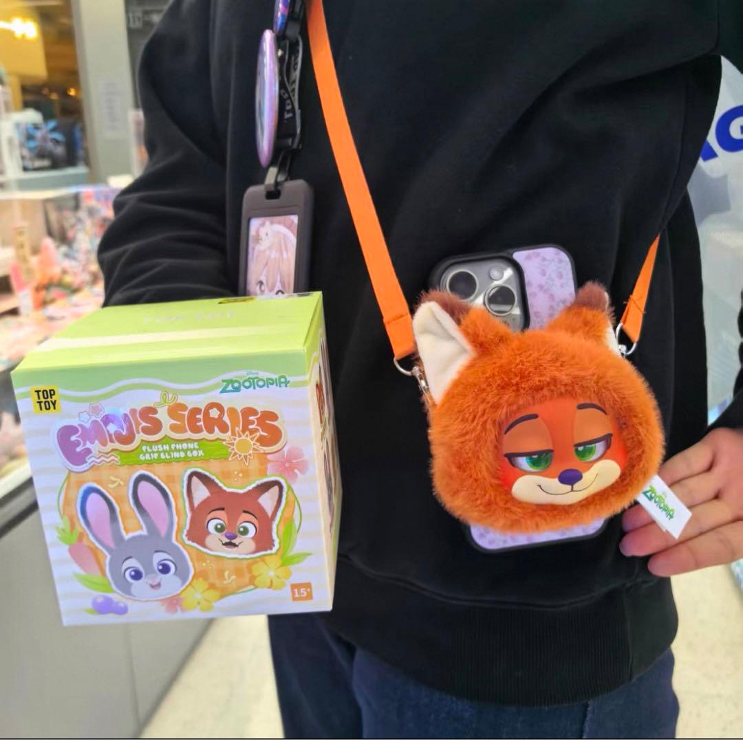 ズートピア2 EMOJIS SERIES 携帯ケース✖️6個(各1個) - メルカリ