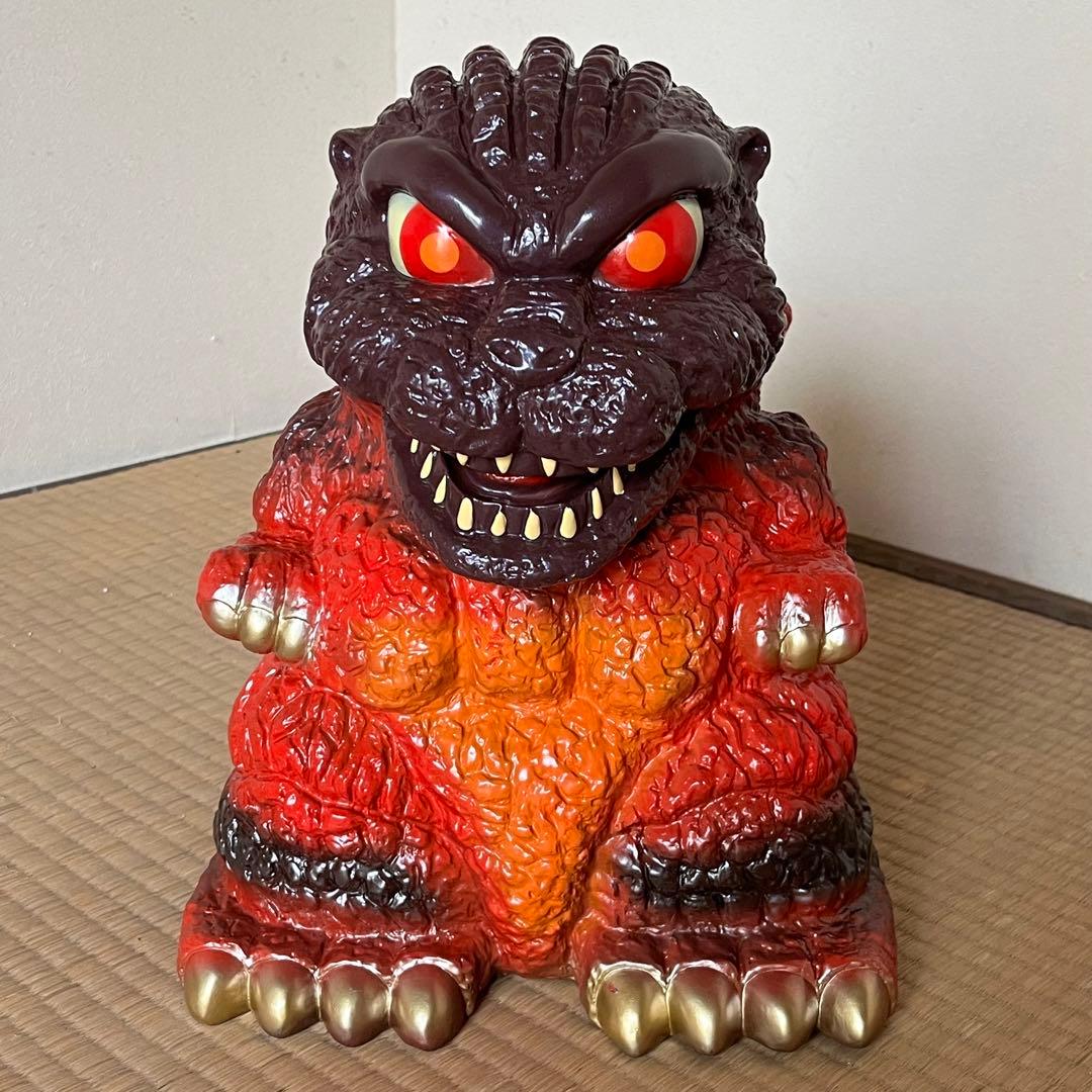 限定版バーニングゴジラ でっかい貯金箱 - メルカリ